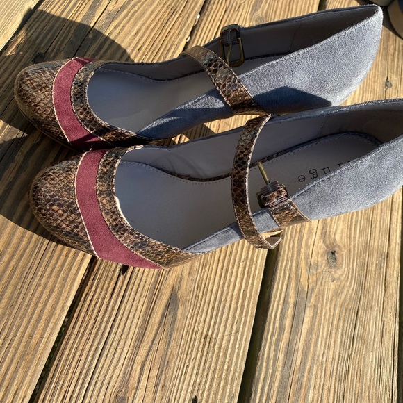 Hinge High Heel Snakeskin Suede Shoes Size 9.5 Baltic Lea style - Picture 5 of 14